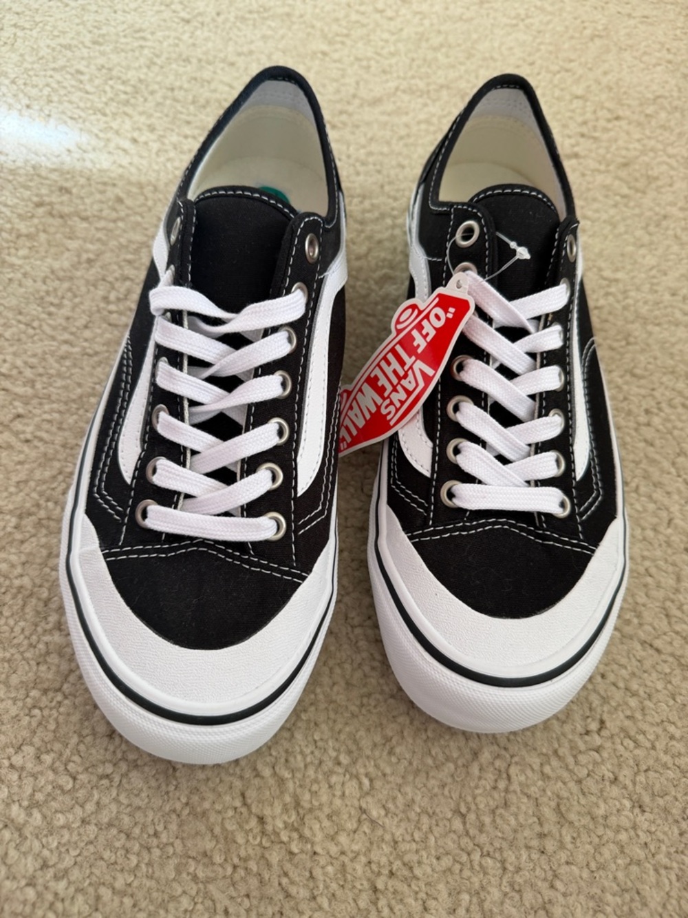Vans Black and White Low-Top Sneakers NWT, women 9 , men’s 7.5